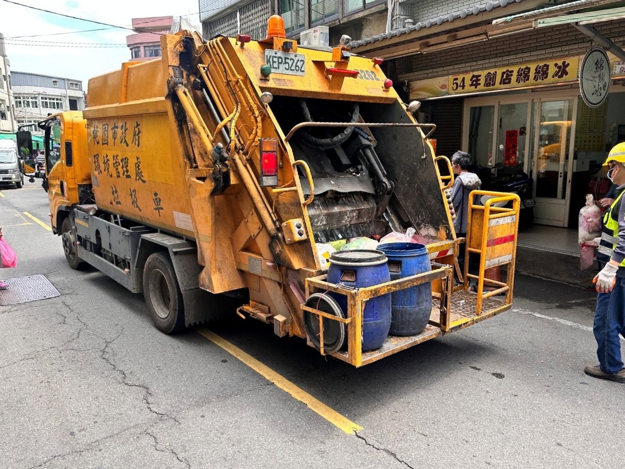 開始推動「非家戶試辦隨袋徵收」政策及各項前期作業及進行落地分析