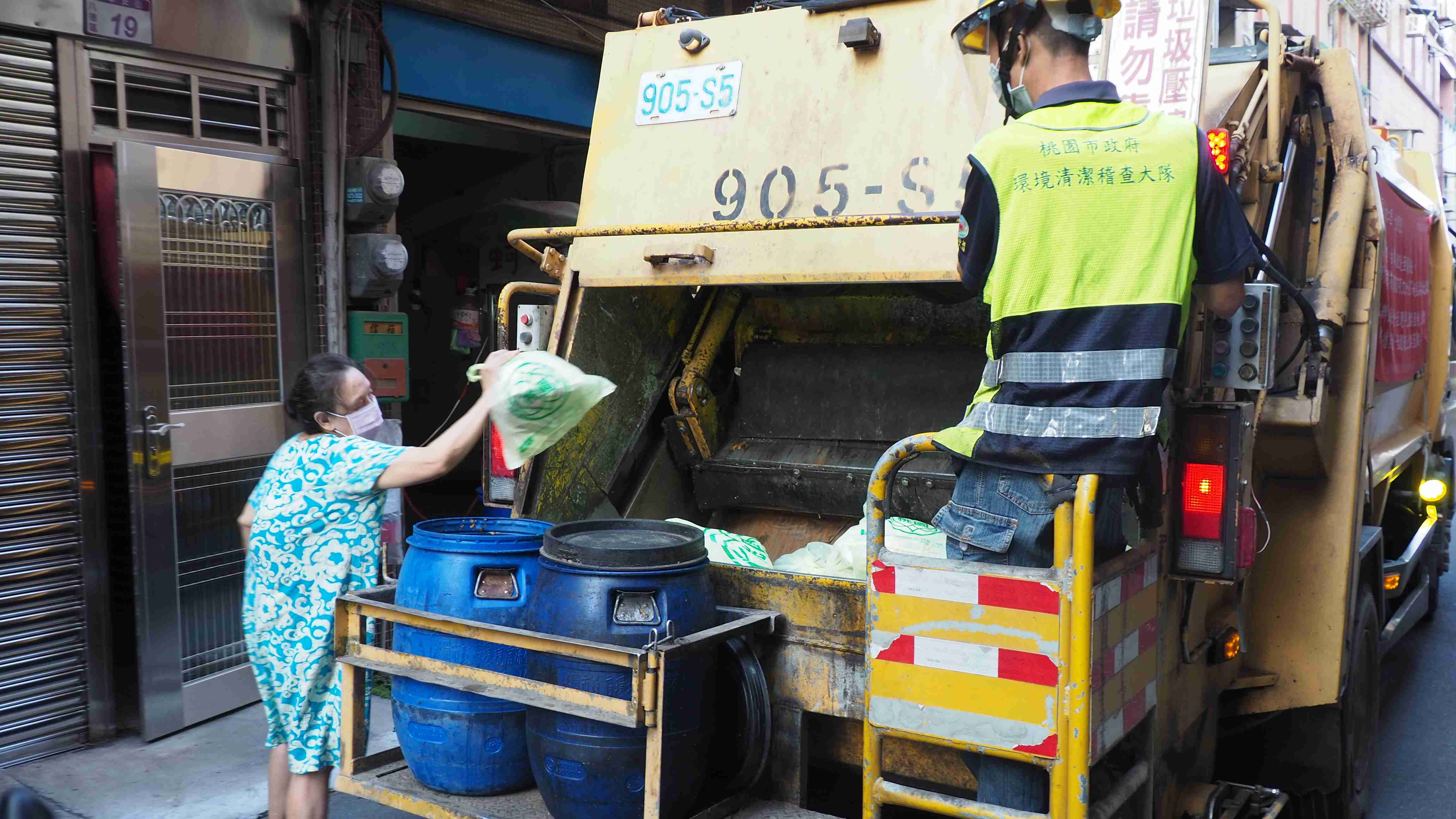 推動四里試辦專用垃圾袋政策