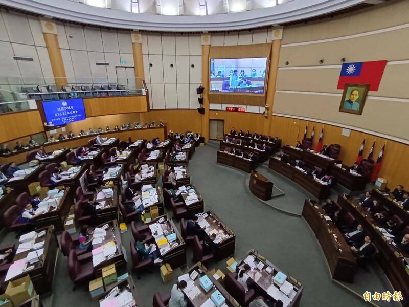 桃園市年度總預算案刪減，針對垃圾隨袋徵收政策將加強與民眾溝通。